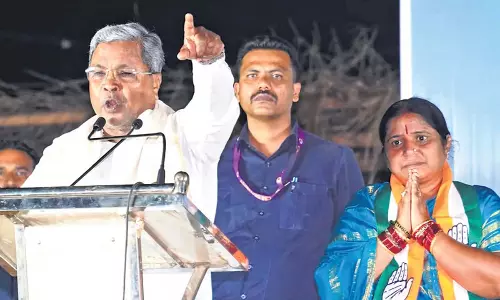 Karnataka: सभी के लिए दांव ऊंचे, लेकिन सीएम सिद्धारमैया के लिए अधिक बड़ा Karnataka: सभी के लिए दांव ऊंचे, लेकिन सीएम सिद्धारमैया के लिए अधिक बड़ा