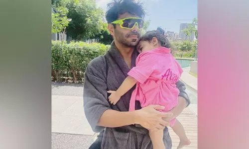 Aparshakti Khurana ने अपनी बेटी अर्ज़ोई के साथ मनमोहक तस्वीरें शेयर कीं
