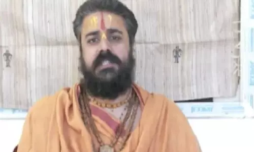 संत ने हिंदुओ को 4 बच्चे पैदा करने की दी सलाह