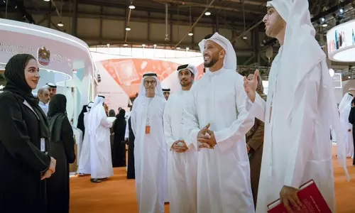 Abdullah Al Hameed ने शारजाह अंतर्राष्ट्रीय पुस्तक मेले का दौरा किया