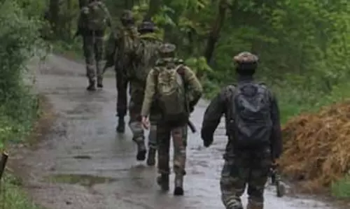 जम्मू-कश्मीर के बारामूला में मुठभेड़ में दो आतंकवादी मारे गए जम्मू-कश्मीर के बारामूला में मुठभेड़ में दो आतंकवादी मारे गए