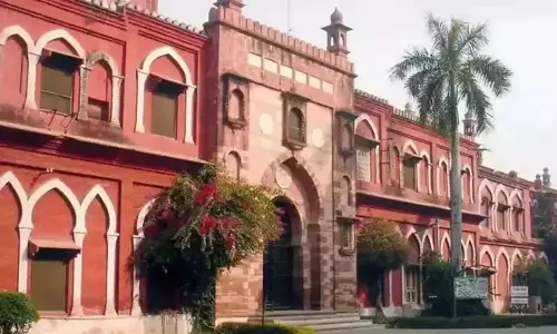 AMU: अलीगढ़ मुस्लिम यूनिवर्सिटी के अल्पसंख्यक दर्जे के मुद्दे पर रेगुलर बेंच द्वारा निर्णय लिया जाएगा, सुप्रीम कोर्ट का बड़ा फैसला