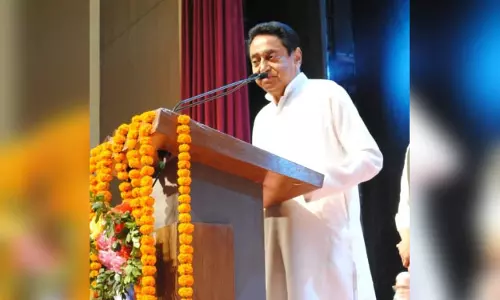 नोटबंदी भारतीय अर्थव्यवस्था का काला दिन : कमलनाथ