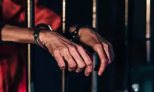 Muzaffarnagar: छत्रपति शिवाजी सेना का राष्ट्रीय अध्यक्ष गिरफ्तार Muzaffarnagar: छत्रपति शिवाजी सेना का राष्ट्रीय अध्यक्ष गिरफ्तार