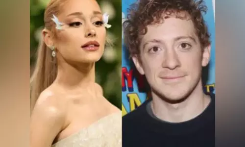 Ariana Grande-Ethan Slater ने सिडनी में विकेड के प्रमोशन के दौरान प्यारी तस्वीरें दिखाईं