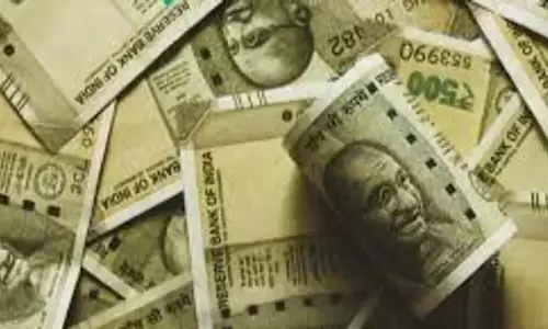US dollar के मुकाबले रुपया 84.37 के सर्वकालिक निचले स्तर पर पहुंचा