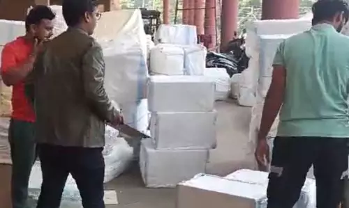रायपुर में सामान सहित ट्रक जब्त, स्टेट जीएसटी की कार्रवाई रायपुर में सामान सहित ट्रक जब्त, स्टेट जीएसटी की कार्रवाई