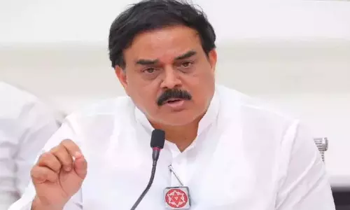 Minister नादेंदला मनोहर ने चावल मिलों का औचक निरीक्षण किया Minister नादेंदला मनोहर ने चावल मिलों का औचक निरीक्षण किया
