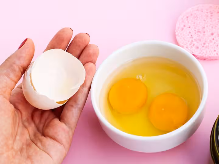 Lifestyle: बालों को लम्बा और घना बनाने के लिए इस तरह से करें अंडे का इस्तेमाल