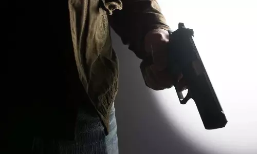 BREAKING: प्रॉपर्टी डीलर की गोली मारकर हत्या, फैली सनसनी BREAKING: प्रॉपर्टी डीलर की गोली मारकर हत्या, फैली सनसनी