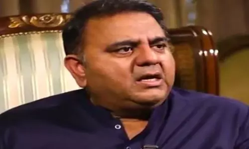 WFFormer पाक मंत्री ने ट्रंप से इमरान खान के निष्कासन की जांच करने का आग्रह किया
