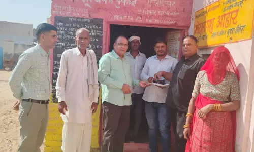 Bikaner: जिला नोडल अधिकारी ने लगातार दूसरे दिन किया आधार सीडिंग और ई-केवाईसी कार्य का निरीक्षण