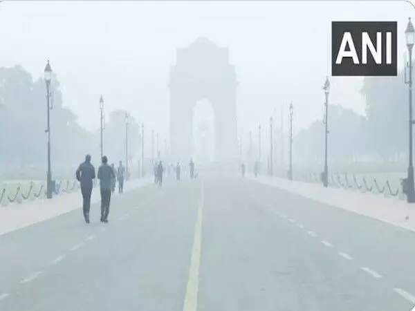 Delhi में वायु प्रदूषण की समस्या जारी, क्योंकि AQI बहुत खराब श्रेणी में बना हुआ है