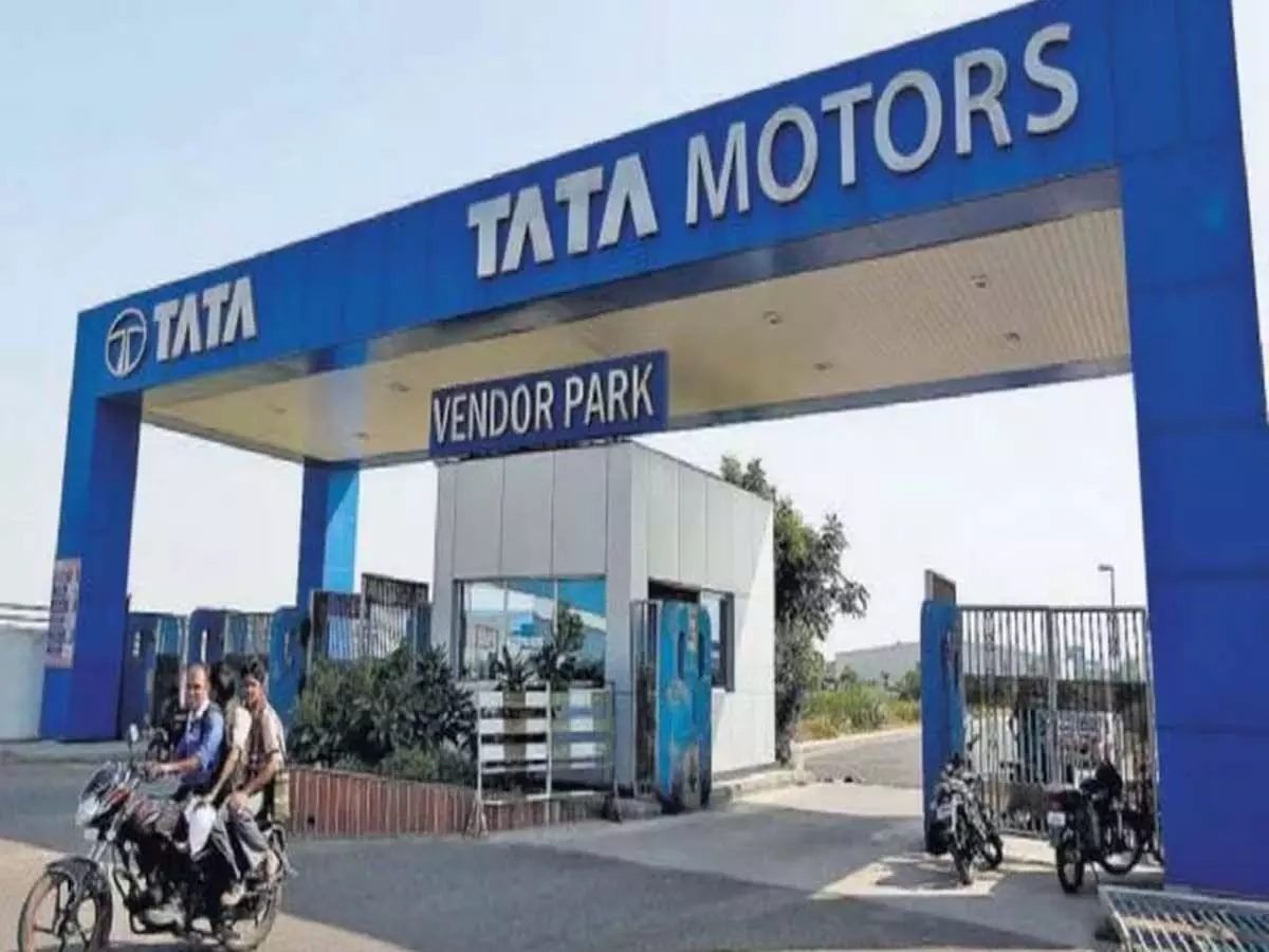 Tata Motors के Q2 नतीजे: लाभ में 11.18% की गिरावट