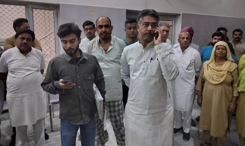 Haryana :  विधायक ने डबवाली में घरों पर ड्यूटी पर तैनात एमसी के सफाई कर्मचारियों को वापस बुलाने का आदेश