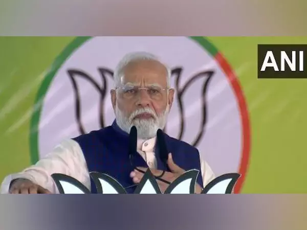 हमें जम्मू-कश्मीर से प्यार है, उन्हें अनुच्छेद 370 से प्यार है: PM Modi ने कांग्रेस पर निशाना साधा