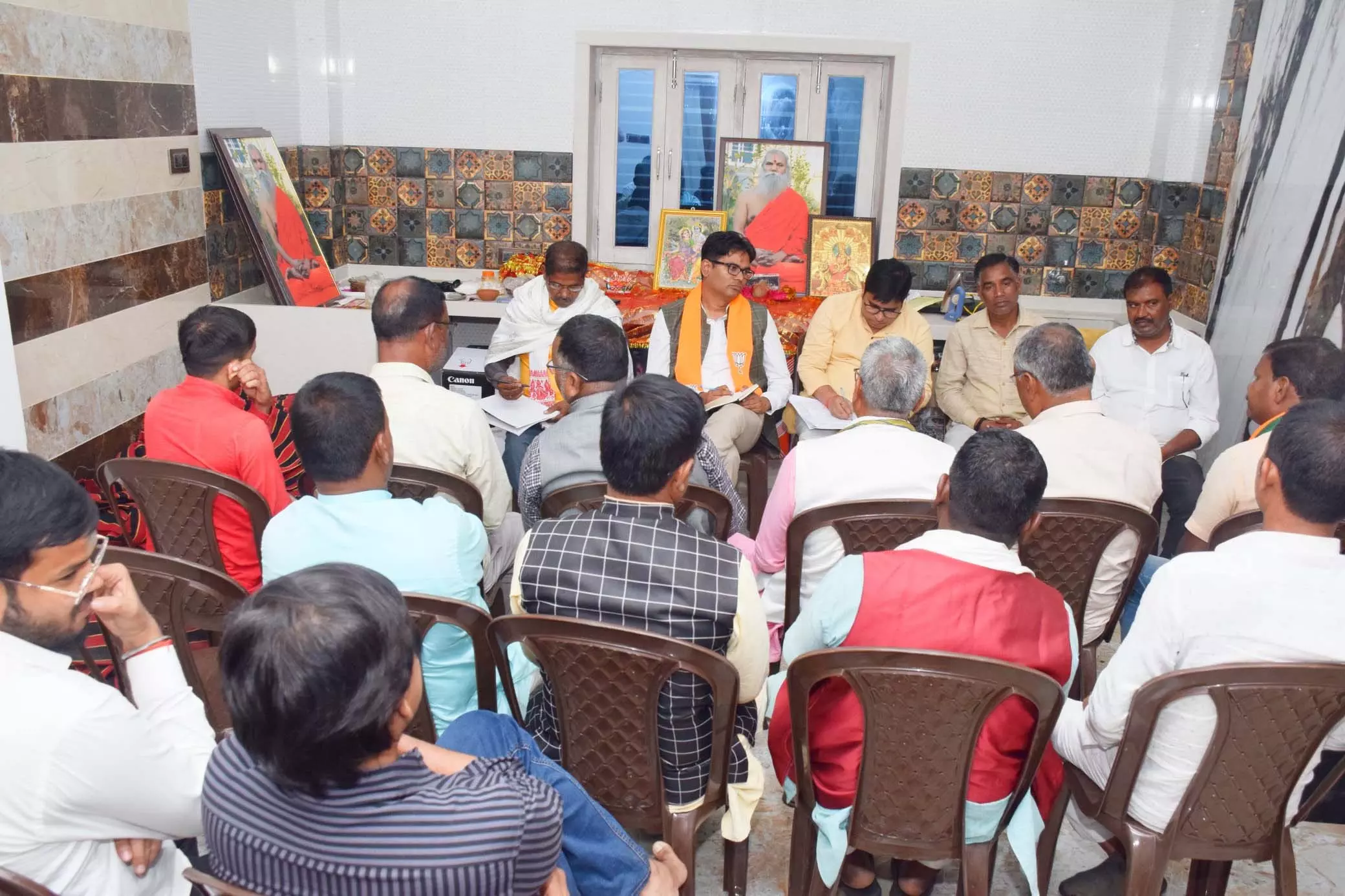 à¤à¤¾à¤°à¤à¤à¤¡ à¤à¥ à¤¬à¤°à¤à¤à¥à¤ à¤¾ à¤¸à¥à¤¥à¤¿à¤¤ à¤­à¤¾à¤à¤ªà¤¾ à¤à¤¾à¤°à¥à¤¯à¤à¤¾à¤² à¤®à¥à¤ à¤®à¤à¤¤à¥à¤°à¥ à¤à¤ªà¥ à¤à¥à¤§à¤°à¥ à¤¨à¥ à¤²à¥ à¤¬à¥à¤ à¤ | BJP minister OP Choudhary took a meeting in Barkatha, Jharkhand during his tenure. | à¤à¤¾à¤°à¤à¤à¤¡ à¤à¥ à¤¬à¤°à¤à¤à¥à¤ à¤¾ ...