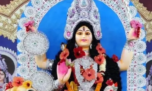 त्रिलोकी मां कालीबाड़ी में जगद्धात्री पूजा का भव्य आयोजन कल त्रिलोकी मां कालीबाड़ी में जगद्धात्री पूजा का भव्य आयोजन कल