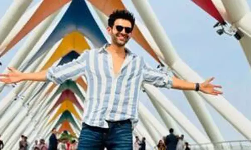 Film हिट होने के बाद कार्तिक आर्यन दुबई घूमने गए
