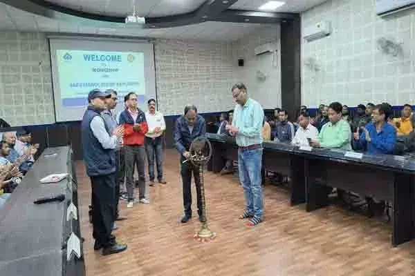 Kiriburu : विस्फोट से संबंधित मुद्दे पर विशेष कार्यशाला का आयोजन