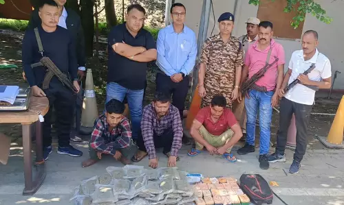 Assam : मादक पदार्थों की तस्करी के आरोप में तीन गिरफ्तार Assam : मादक पदार्थों की तस्करी के आरोप में तीन गिरफ्तार