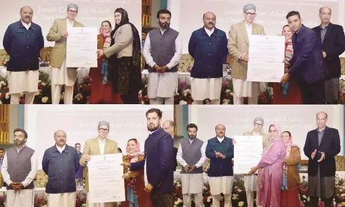 नई स्वास्थ्य नीति ग्रामीण स्वास्थ्य देखभाल की जरूरतों को पूरा करेगी: CM नई स्वास्थ्य नीति ग्रामीण स्वास्थ्य देखभाल की जरूरतों को पूरा करेगी: CM