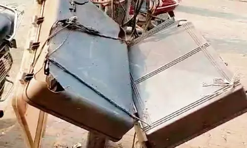 Haryana : हमारे पाठक क्या कहते हैं जंक्शन बॉक्स नीचे खिसकते हैं, खतरा पैदा करते