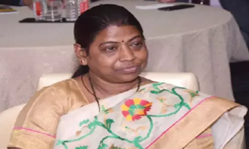 मंत्री के सामने ही बीजेपी विधायक भड़कीं, अधिकारियों को दे दी सीधी चेतावनी