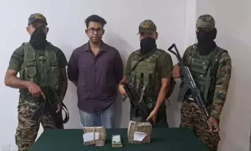 Assam Rifles द्वारा त्रिपुरा से अवैध भारतीय और बांग्लादेशी मुद्रा जब्त Assam Rifles द्वारा त्रिपुरा से अवैध भारतीय और बांग्लादेशी मुद्रा जब्त