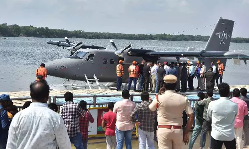सीएम के सीप्लेन लॉन्च के लिए Srisailam में कड़ी सुरक्षा व्यवस्था सीएम के सीप्लेन लॉन्च के लिए Srisailam में कड़ी सुरक्षा व्यवस्था