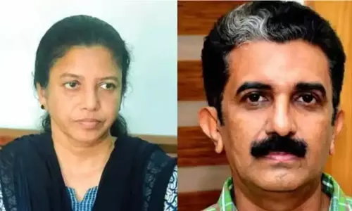 Naveen की पत्नी मंजूषा ने मांग की है कि उन्हें तहसीलदार के पद से हटाये