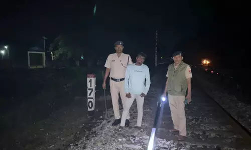 Assam : डिब्रूगढ़ जिले में आरपीएफ ने पत्थरबाज को गिरफ्तार किया