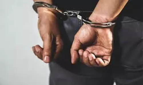 Arunachal प्रदेश में महिला से छेड़छाड़ के आरोप में पुलिस कांस्टेबल गिरफ्तार Arunachal प्रदेश में महिला से छेड़छाड़ के आरोप में पुलिस कांस्टेबल गिरफ्तार