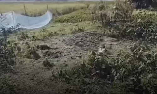 Assam के अधिकारियों ने दाह संस्कार के खर्च को लेकर परिवार द्वारा दफनाए गए Assam के अधिकारियों ने दाह संस्कार के खर्च को लेकर परिवार द्वारा दफनाए गए