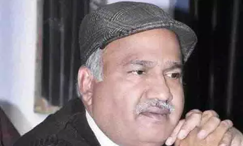 Digital Media का माहौल पत्रकारों द्वारा समाचार करने की अपनी वैधता स्थापित करने के तरीके को कैसे प्रभावित करता है?