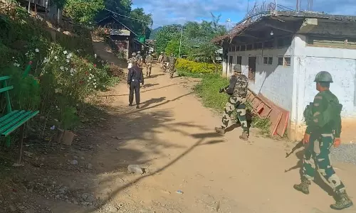 Manipur के काकचिंग से हथियार और गोला-बारूद बरामद किया Manipur के काकचिंग से हथियार और गोला-बारूद बरामद किया