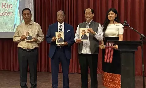 Nagaland : सीएम रियो ने चिंगवांग की आत्मकथा ‘माई लाइफ स्टोरी’ का विमोचन किया Nagaland : सीएम रियो ने चिंगवांग की आत्मकथा ‘माई लाइफ स्टोरी’ का विमोचन किया