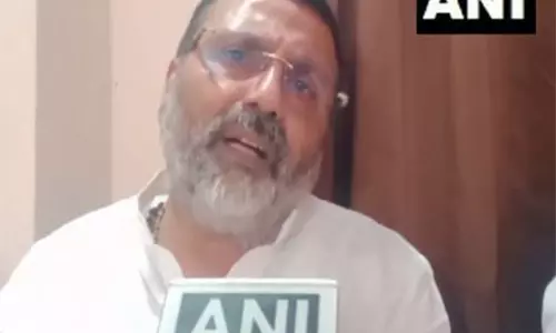 BJP के निशिकांत दुबे ने आयकर छापे के समय पर विपक्ष का जवाब दिया
