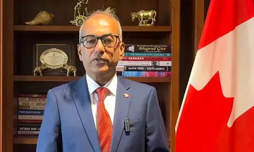 चंद्रा आर्य ने Hindus और सिखों को विभाजित करने के लिए राजनेताओं की आलोचना की