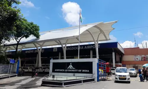 Sikkim : बागडोगरा निवासियों ने हवाई अड्डे के प्रस्तावित नाम परिवर्तन का विरोध Sikkim : बागडोगरा निवासियों ने हवाई अड्डे के प्रस्तावित नाम परिवर्तन का विरोध