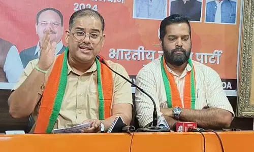 BJP ने नकदी घोटाले के लिए नौकरियों पर सरकार की सक्रिय कार्रवाई का बचाव किया BJP ने नकदी घोटाले के लिए नौकरियों पर सरकार की सक्रिय कार्रवाई का बचाव किया