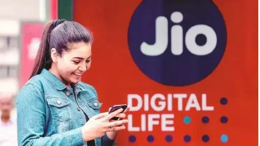 Jio का सबसे सस्ता रिचार्ज प्लान रोज मिलेगा 2GB डाटा और फ्री कॉलिंग