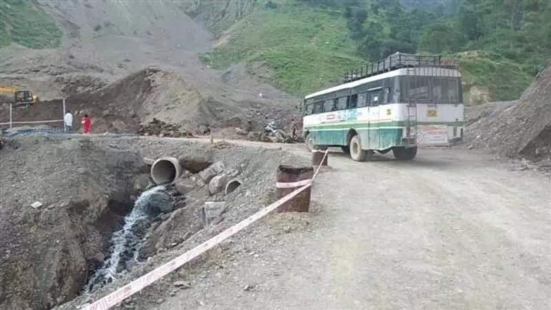 Himachal: केंद्र से 4-लेन राजमार्ग संरेखण बदलने का आग्रह