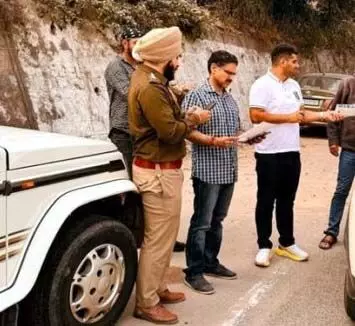 Jammu: परिवहन विभाग ने उल्लंघनकर्ताओं पर शिकंजा कसते हुए 19.26 लाख रुपये का जुर्माना वसूला