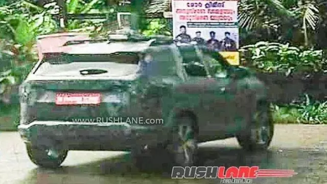 नई जनरेशन की Renault Duster पहली बार भारत में दिखी, देखें डिटेल्स