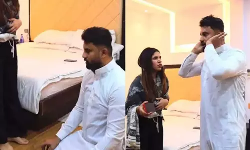 Bigg Boss 17 के अरुण माशेट्टी पर नमाज का ‘अनादर’ करने का आरोप Bigg Boss 17 के अरुण माशेट्टी पर नमाज का ‘अनादर’ करने का आरोप