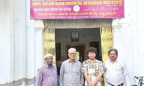 Telangana: उर्दू शायरी का आकर्षण इतालवी शायरी को हैदराबाद तक ले आया Telangana: उर्दू शायरी का आकर्षण इतालवी शायरी को हैदराबाद तक ले आया