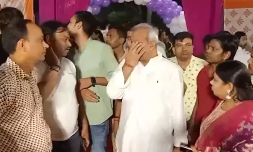 सांसद पर जागरण न होने देने का आरोप, खड़ा हो गया हंगामा सांसद पर जागरण न होने देने का आरोप, खड़ा हो गया हंगामा