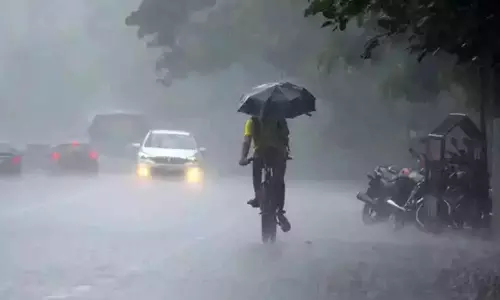 Andhra: रायलसीमा और दक्षिण तटीय आंध्र में बारिश होने की संभावना Andhra: रायलसीमा और दक्षिण तटीय आंध्र में बारिश होने की संभावना