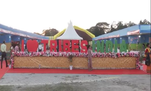 Assam: जनजातीय मामलों के मंत्रालय ने आदिवासी समुदायों के कारीगरों, उद्यमियों के लिए प्रदर्शनी आयोजित की